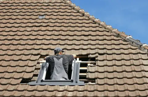 Pose de velux - Charbonnières-les-Varennes